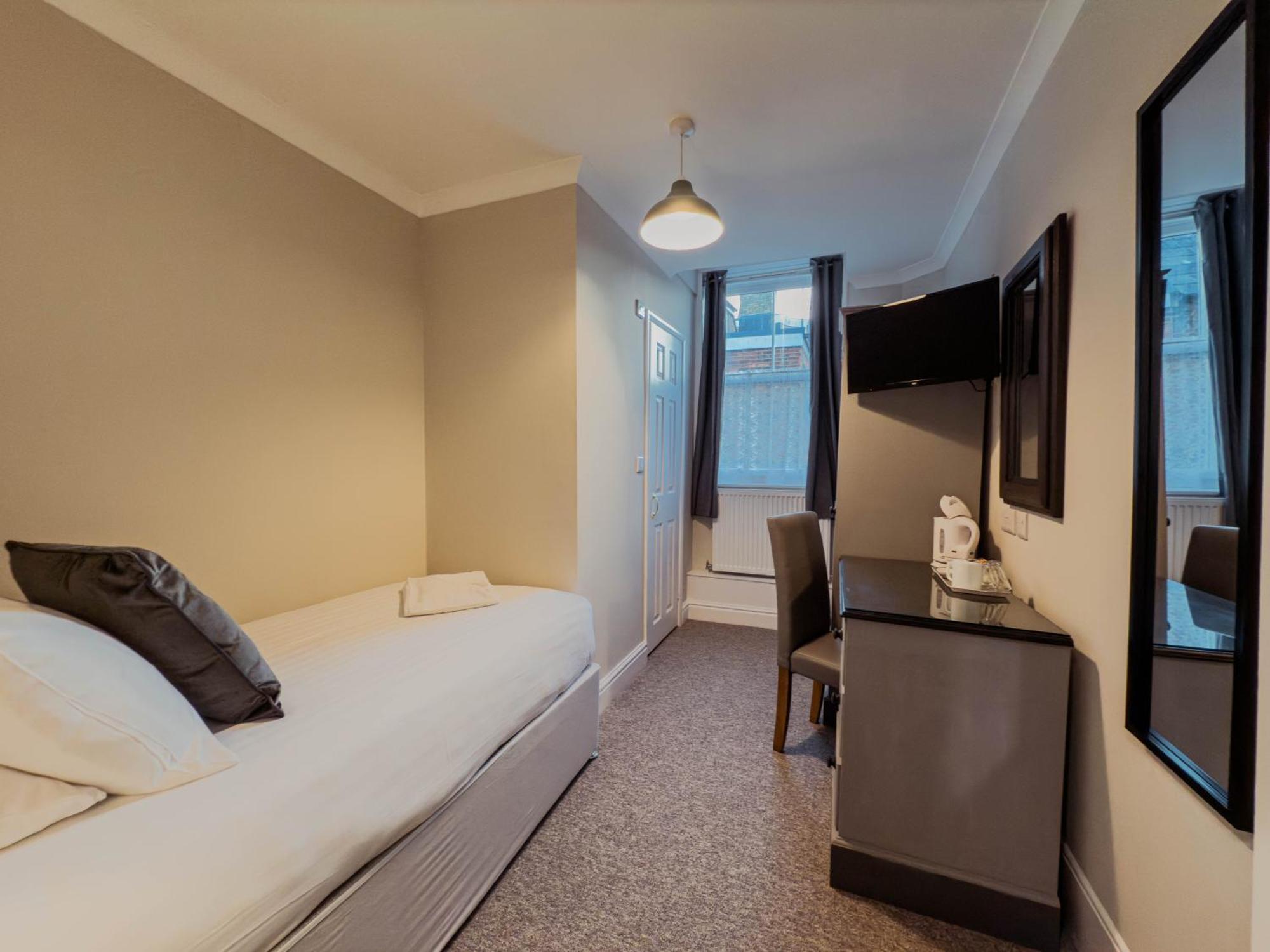 Newport Quay Bed & Breakfast Екстериор снимка