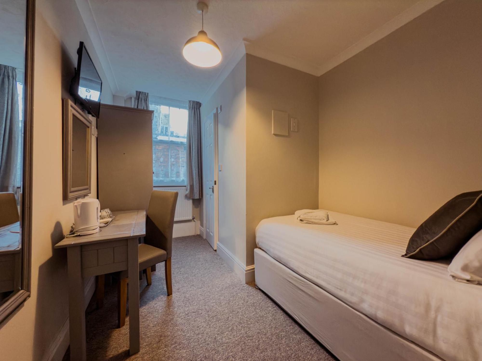 Newport Quay Bed & Breakfast Екстериор снимка