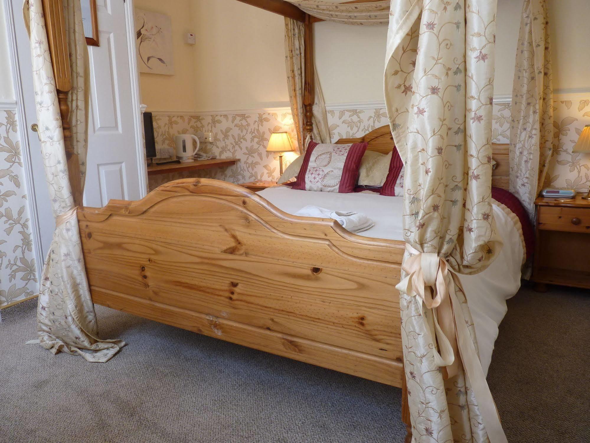 Newport Quay Bed & Breakfast Екстериор снимка
